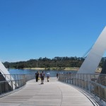 Fotografía 5: Paseo por sobre el Río Cisne Negro, en el Puente de Arco